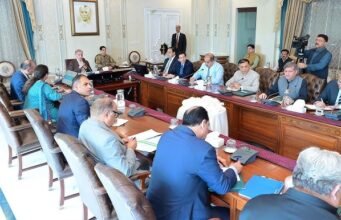 PM Shehbaz Pushes for Governance Reforms, Evaluates Hiring Private Sector Experts for Top Bureaucratic Roles