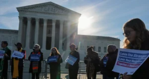 US Supreme Court Backs Trump on Asylum ‘Metering’ Policy, Allowing Border Officials to Turn Away Migrants